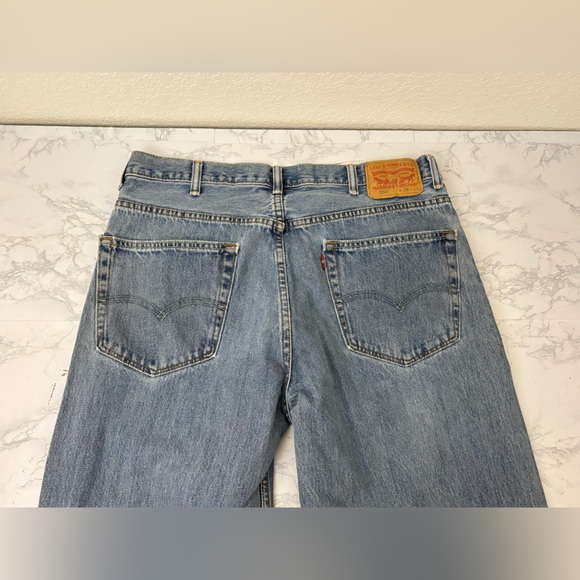 Levis 550 Jeans Mens 38x34 Light Blue Relaxed Tapered Leg USA Denim 90s Vtg - Picture 4 of 6